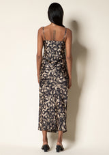 ABSTRACT TIE DYE ANIMAL