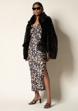 ABSTRACT TIE DYE ANIMAL