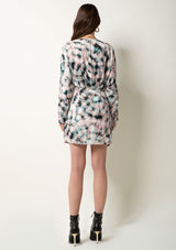 RADIATING BRUSHSTROKE